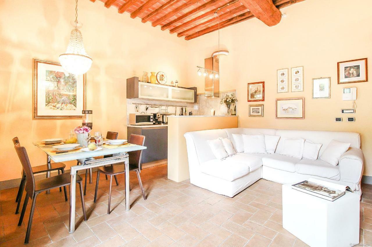 Apartment Guinigi With Private Courtyard Lucca Dış mekan fotoğraf