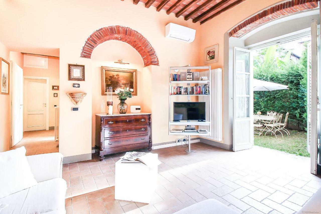 Apartment Guinigi With Private Courtyard Lucca Dış mekan fotoğraf
