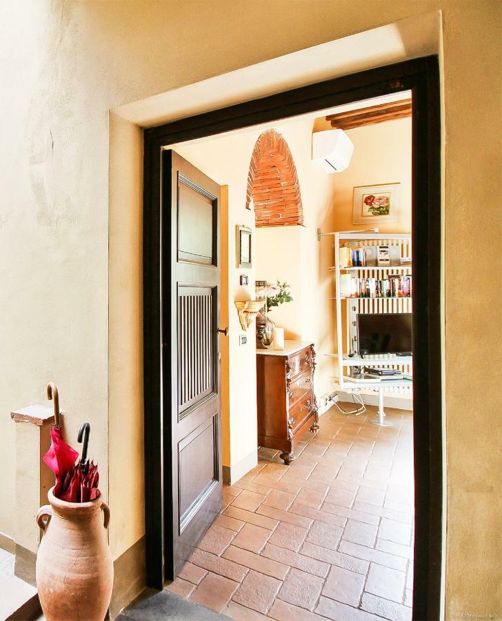 Apartment Guinigi With Private Courtyard Lucca Dış mekan fotoğraf